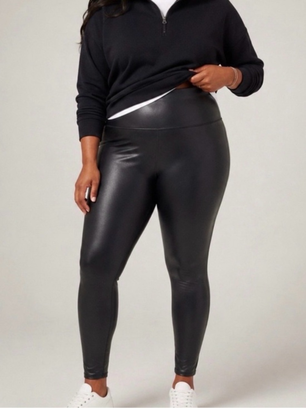 SPANX Faux Leather Leggings XL
Shine Black